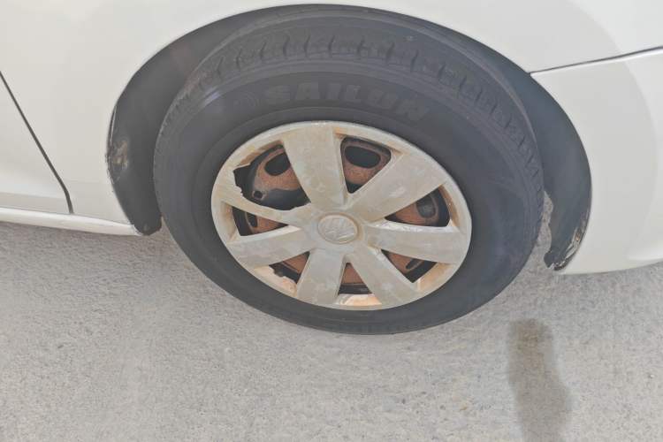Used Volkswagen Santana 2013 1.6L Manual Fashion Edition Right Front Wheel Hub