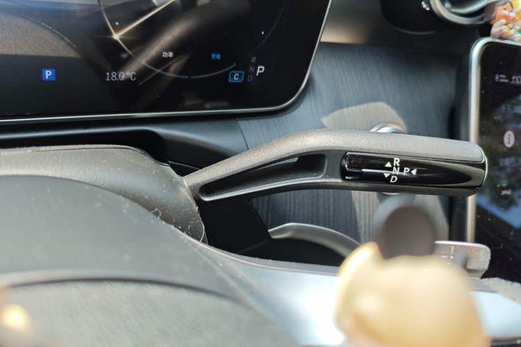 Used Mercedes-Benz C-Class 2023 C 260 L Sport Edition Gear Lever