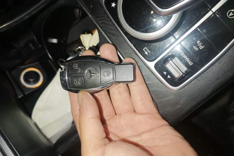 Used Mercedes-Benz C-Class 2017 C 200 L Sport Edition Vehicle Key