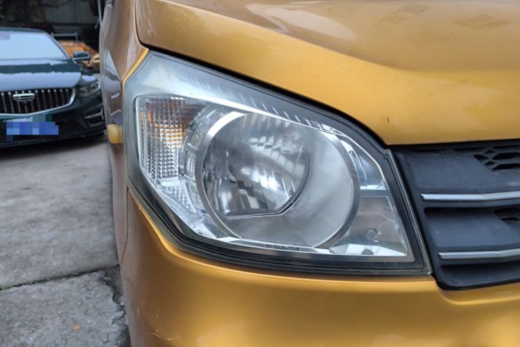 Used Nlmmotor Qiteng M70 2016 1.2L Wealthy Model
