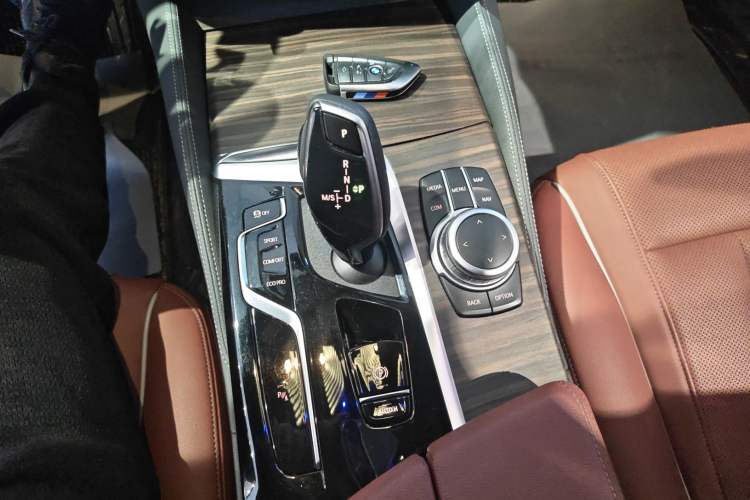 Used BMW 5 Series 2022 Restyled 530Li Leading Edition M Sport Package
