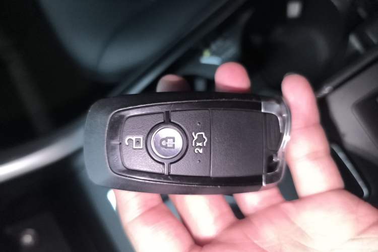 Used Ford Mondeo New Energy 2018 2.0 PHEV Smart-Controlled Fashion Edition China VI Standard