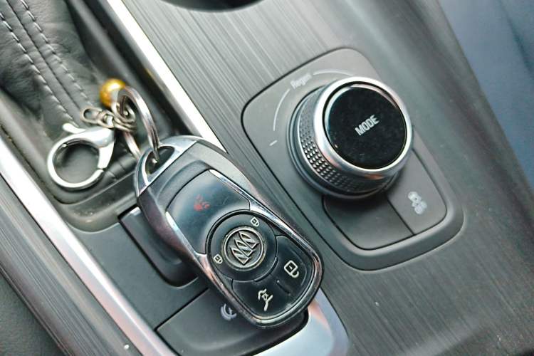 Used Buick Velite 6 2023 430km Range Commuter Version
