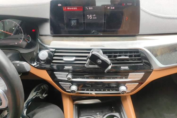 Used BMW 5 Series 2019 Facelifted 530Li Leading Edition M Sport Package
