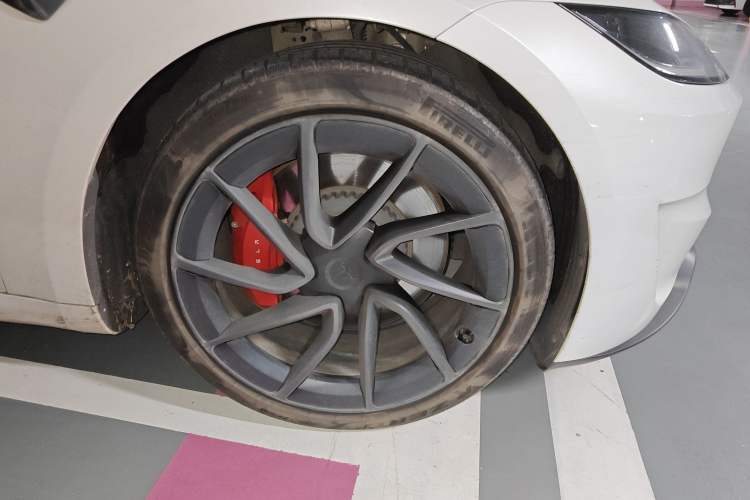 Used Tesla Model 3 2024 High-Performance All-Wheel-Drive Version
