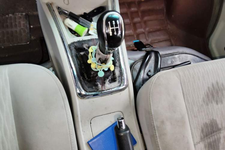 Used Jinbei New Hiace X30L 2018 1.5L Box Truck Wealth Edition DLCG14