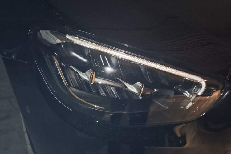 Used Mercedes-Benz E-Class 2021 E 300 L Stylish Model Right Front Headlight