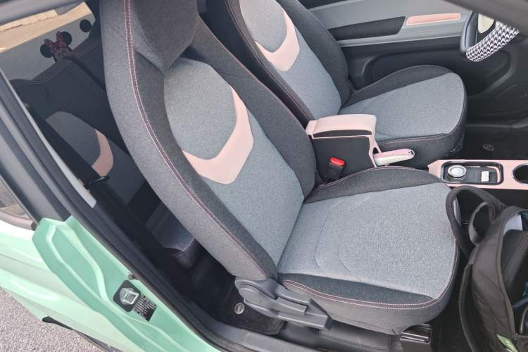 Used Chery New Energy QQ Ice Cream 2022 170km Sundae Phosphate Lithium-Ion