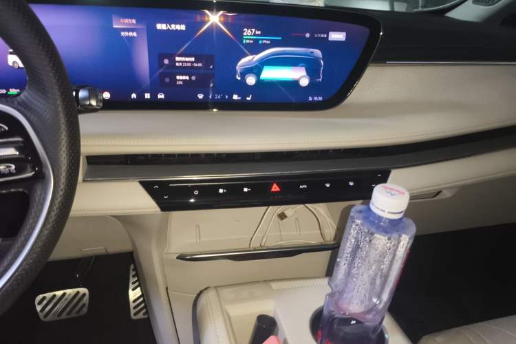 Used Buick GL8 New Energy 2024 Lu Zun Deluxe Edition 7-Seater
