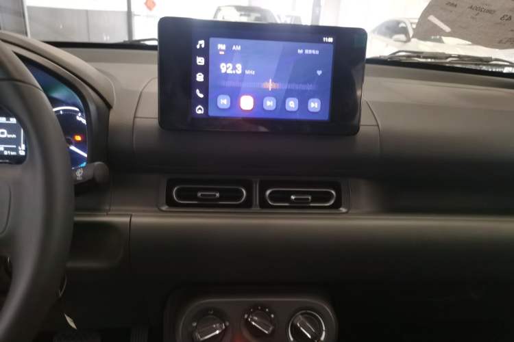 Used Wuling Hongguang New Energy 2025 Extended-Range Hybrid 50 km Standard Version