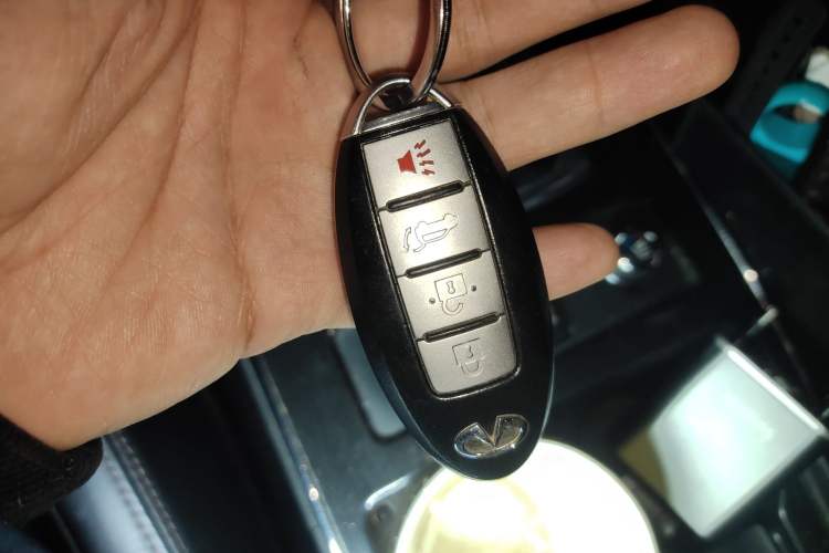 Used Infiniti QX70 2013 3.7L Standard Edition