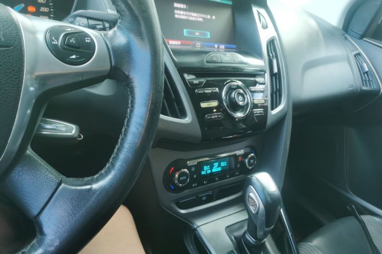 Used Ford Focus 2012 Hatchback 1.6L Automatic Fashion Edition
