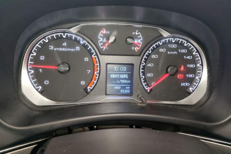 Used Haval H5 Classic 2016 Classic Edition 2.0T Manual Two-Wheel Drive Elite Model Instrument Cluster