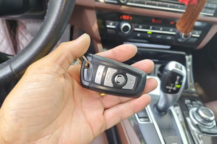 Used BMW 5 Series 2013 525Li Leading Model Vehicle Key