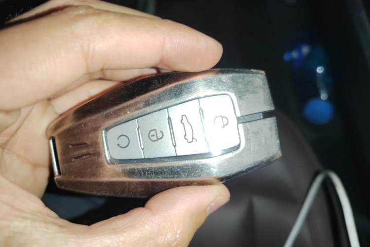 Used Geely Auto Haoyue 2022 1.8TD Automatic Prestige 7-Seater Vehicle Key