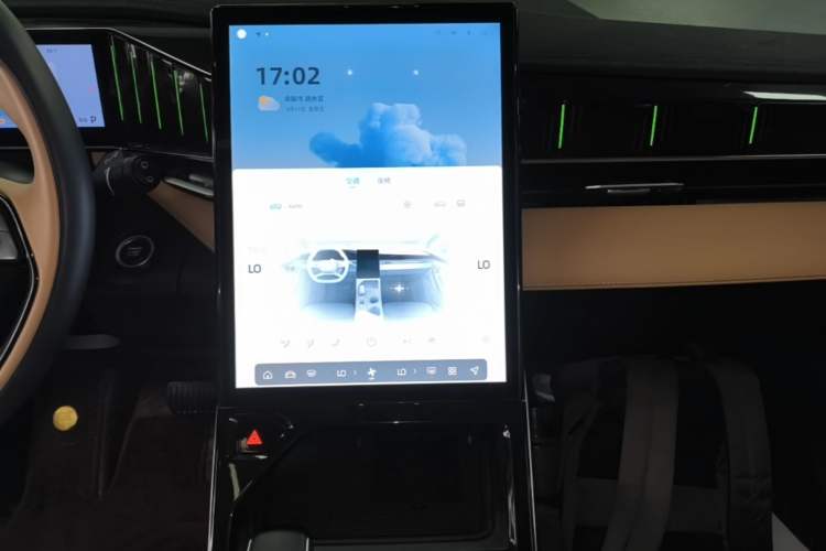 Used Geely Auto FX11 2023 1.5TD DCT Prestige Edition
