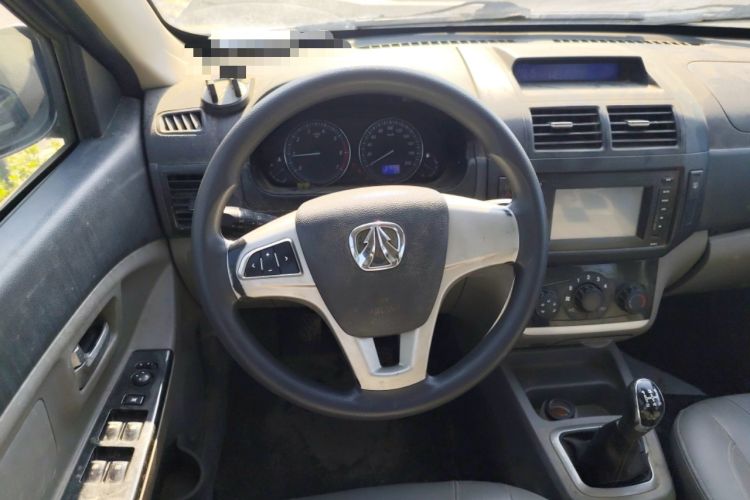 Used BAIC Weiwang M20 2014 1.5L Ultra-Luxury BJ415B Steering Wheel