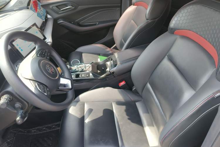 Used MG 5 2021 180 DVVT CVT Youth Luxury Edition
