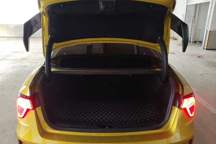 Used Lynk & Co 03 2022 03+ 2.0TD Automatic Wind-Chasing Edition
