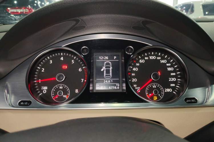 Used Volkswagen FAW-Volkswagen CC 2015 1.8TSI Prestige Model Instrument Cluster