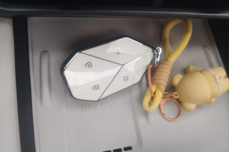 Used Formula Leopard Titanium 3 2025 501KM All-Wheel Drive Intelligent Driving Ultra Version
