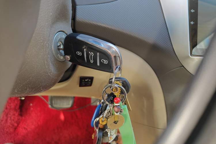 Used Hyundai Verna (older generation) 2010 Sedan 1.4L Automatic Comfort Model GS
