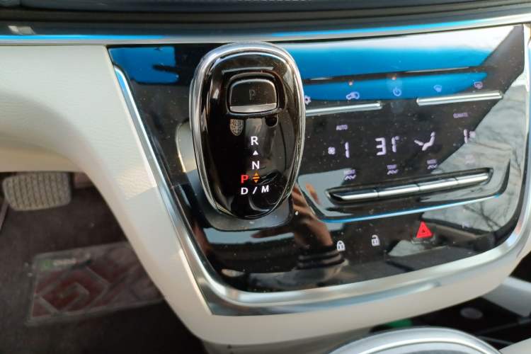 Used Buick GL8 2020 Land Business Class 652T Luxury Model