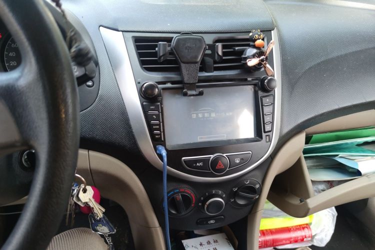 Used Hyundai Verna (older generation) 2014 1.4L Automatic Smart GLS Audio And AC Panel