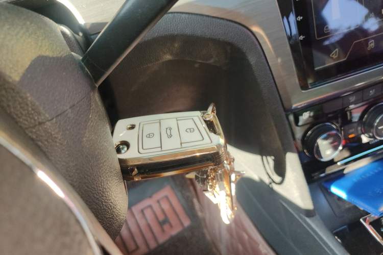 Used Volkswagen Lamando 2015 280TSI DSG Comfort Edition Vehicle Key