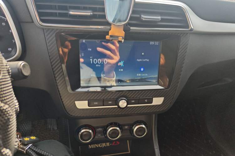 Used MG ZS 2020 Global Bestseller with 1.5L Engine Manual Transmission and a Massive 65-Inch Panoramic Sunroof Version
