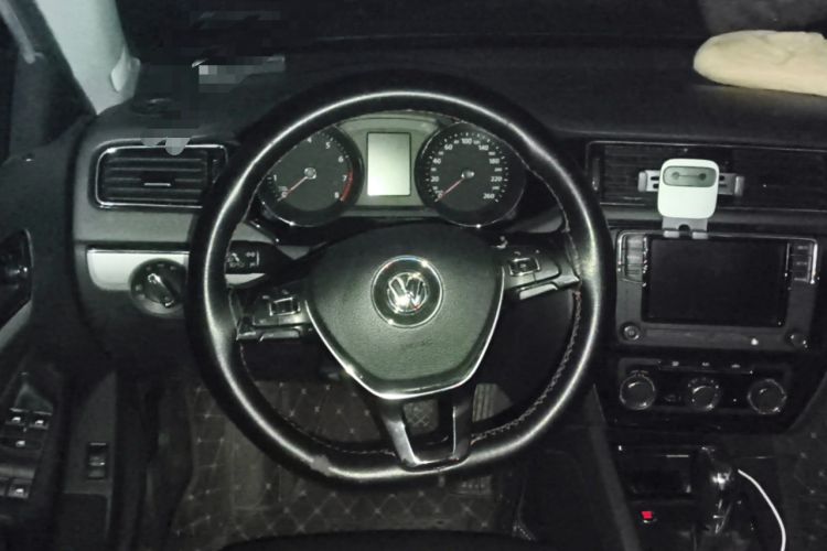 Used Volkswagen Sagitar 2017 1.6L Automatic Comfort Model Steering Wheel