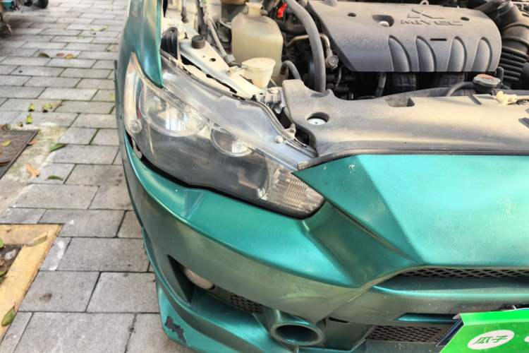 Used Mitsubishi Lancer EX 2012 Fashion Edition 1.8L Manual Comfort Version Right Front Headlight