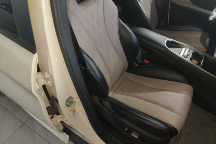 Used BYD Dolphin 2024 Honor Edition 420km Fashion Version
