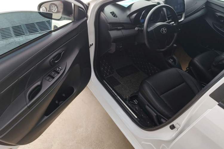 Used Toyota YARiS L Zhi Xuan 2016 Revised 1.5E CVT Charming Edition