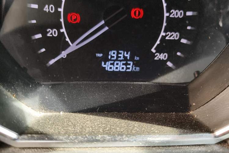 Used Zotye Z500 2015 1.5T Manual Luxury Model
