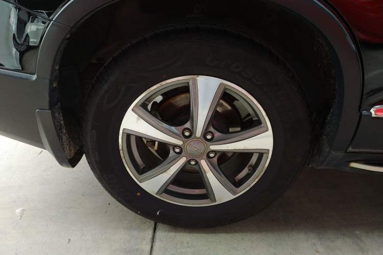 Used Haval H6 2015 Revised Version Sport Edition 1.5T Manual Transmission Two-Wheel Drive Elite Grade
