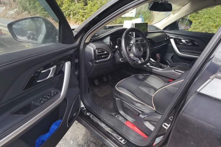 Used Zotye T500 2018 1.5T Manual Luxury Model
