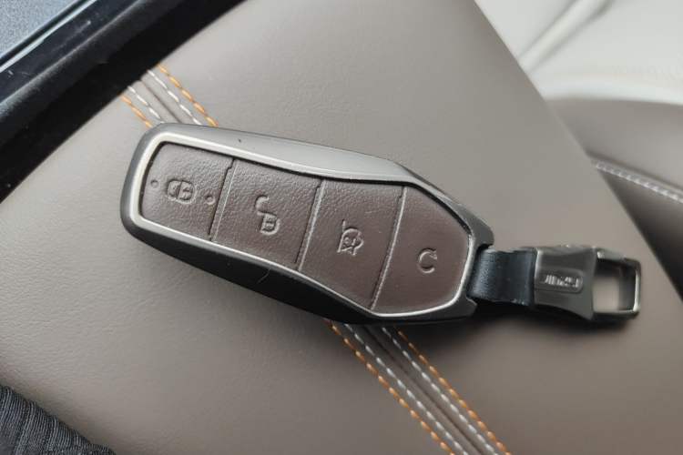 Used BYD Qin PLUS 2024 HONOR Edition DM-i 55KM Leading Model Interior 1