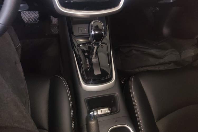 Used Nissan Tiida 2024 1.6L CVT Smart Drive Edition Gear Lever