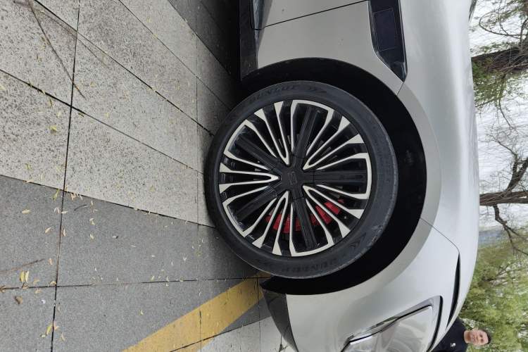 Used Avatr 12 2025 Ultra Extended-Range Edition Right Front Wheel Hub