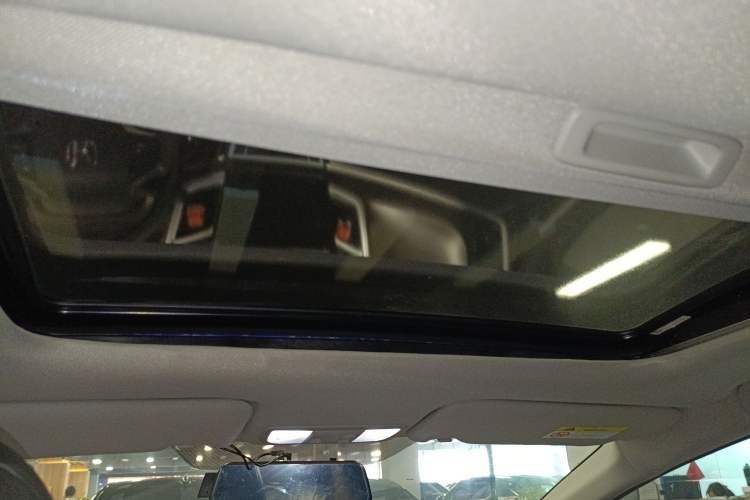 Used Honda Jade 2017 1.8L automatic Comfort version 5 seats