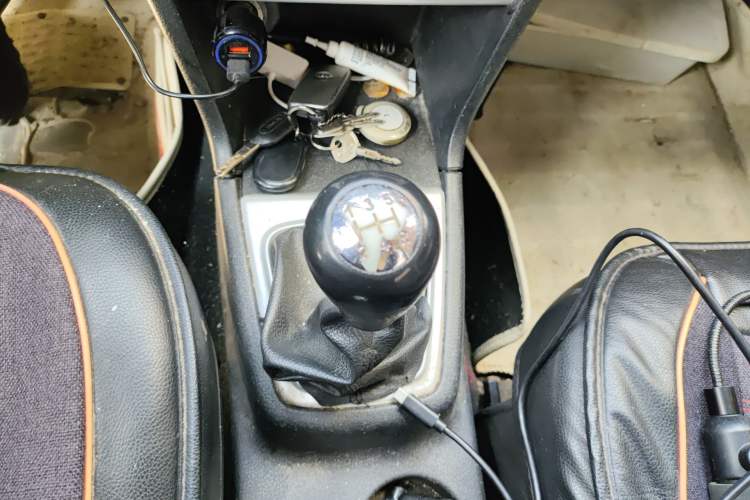 Used CHANGAN KAICHENG Ounuo S 2014 1.5L Base Version Gear Lever