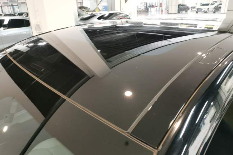 Used XPeng G6 2023 755 Ultra-Long Range Pro Roof