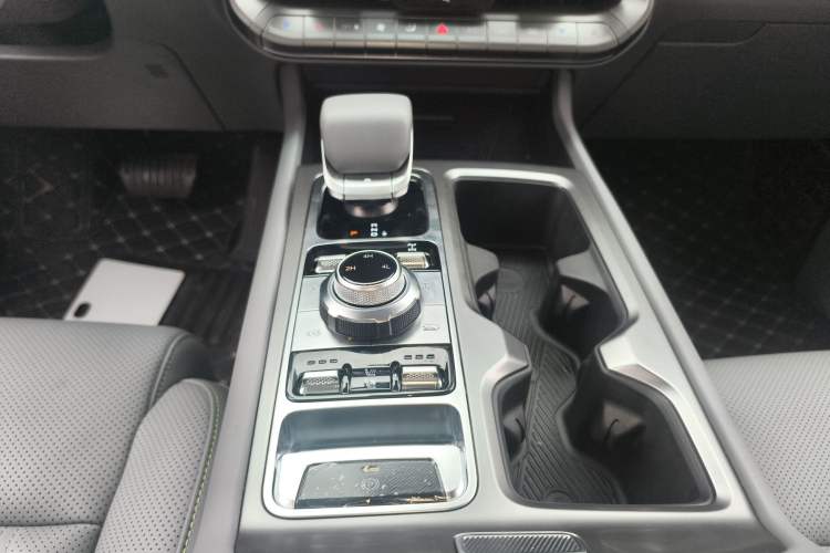 Used BAIC Off-Road BJ40 2026 Model 2.0T Gasoline Standard Edition
