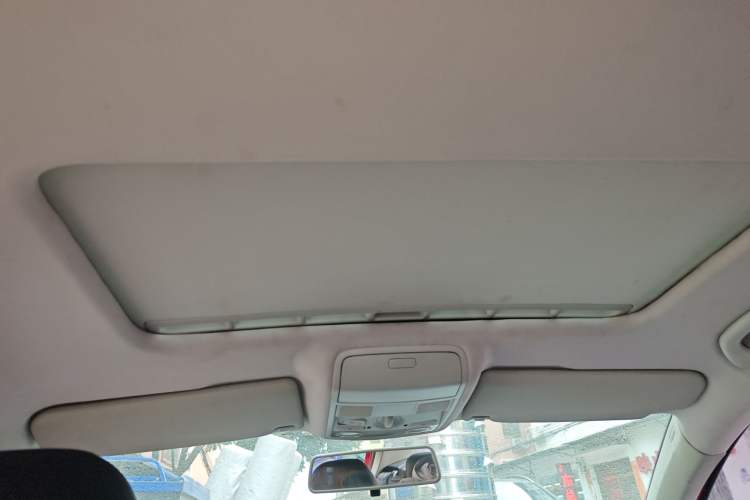 Used Volkswagen Golf 2011 1.4 TSI Manual Comfort Edition Headliner