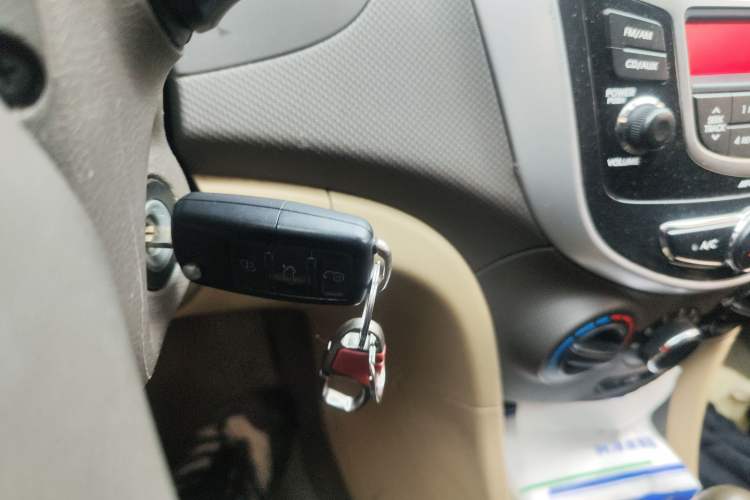 Used Hyundai Verna (older generation) 2010 Sedan 1.4L Automatic Luxury GLS Trim
