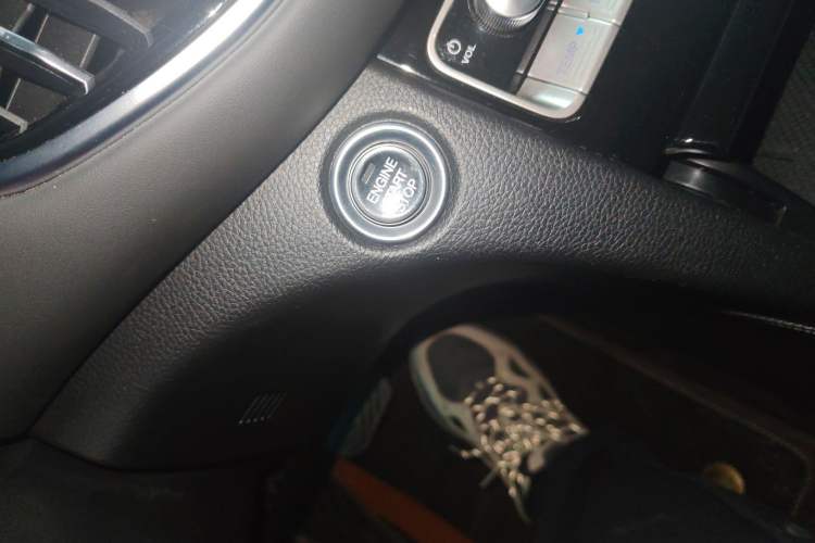 Used GAC Trumpchi GS8 2020 390T Two-Wheel Drive Luxury Smart Connectivity Commemorative Edition (7 Seats)
