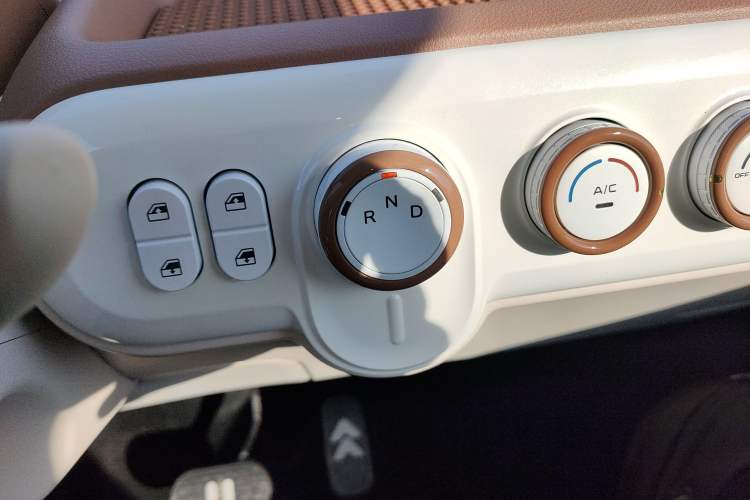 Used Bestune Pony 2026 222km Colorful Horse Gear Lever