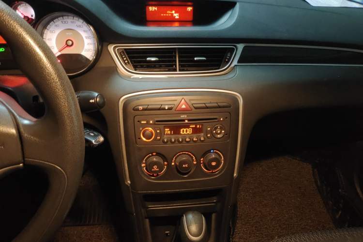 Used Peugeot 308 2012 1.6L Automatic YouShang Model Audio And AC Panel