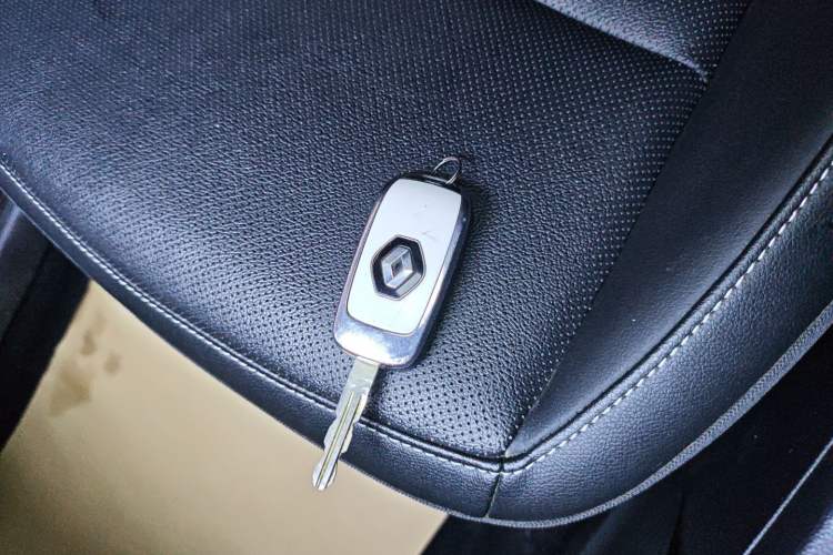 Used Renault Clio 2019 TCe270 Automatic Trendy Model